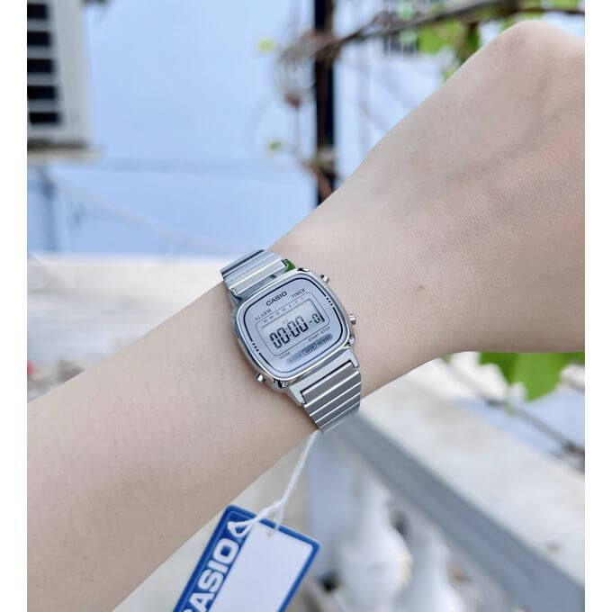 CASIO LA670WA-7DF