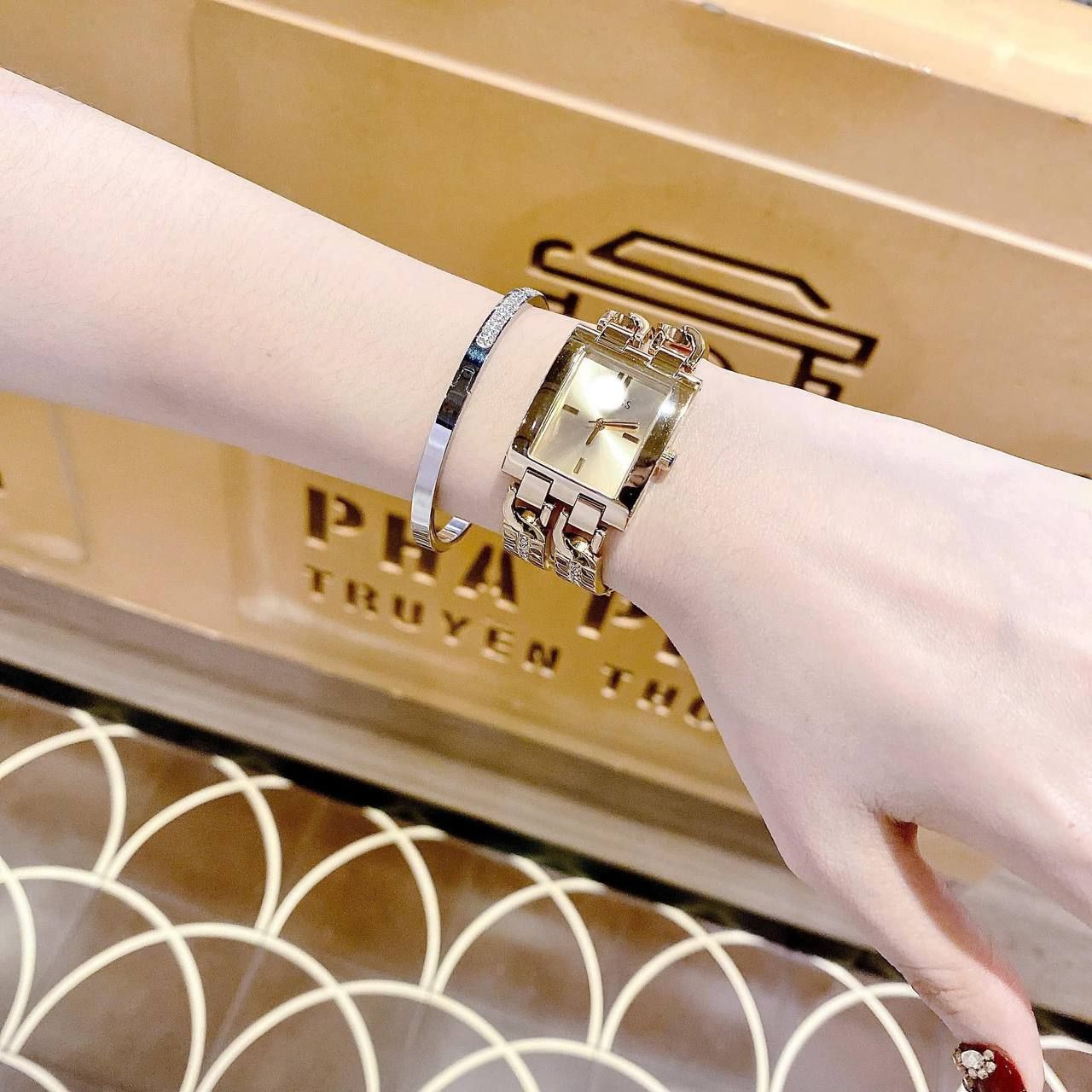 GUESS FEMME GW0668L2